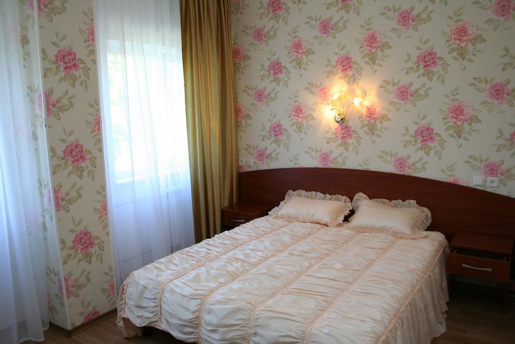 Hotel Aleksandria Κχαρκίβ Δωμάτιο φωτογραφία